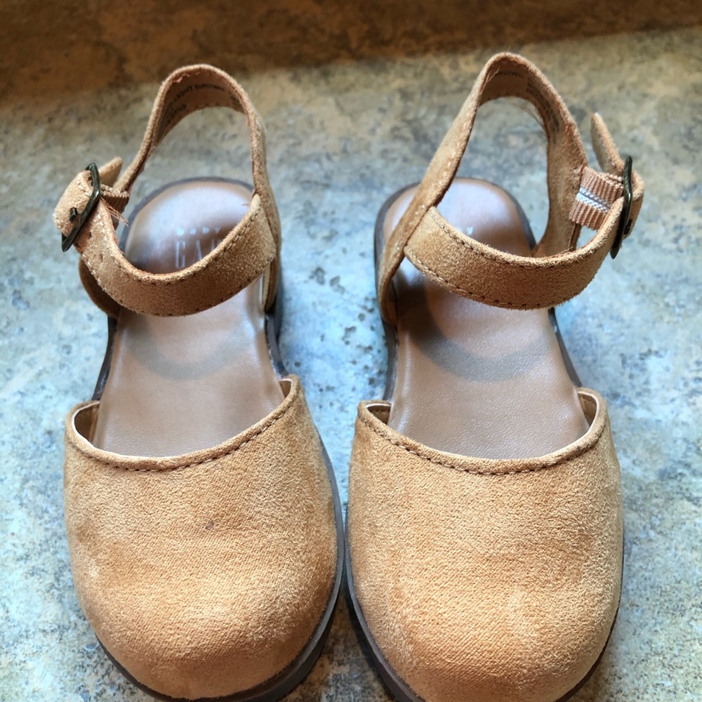 EUC GAP Shoes